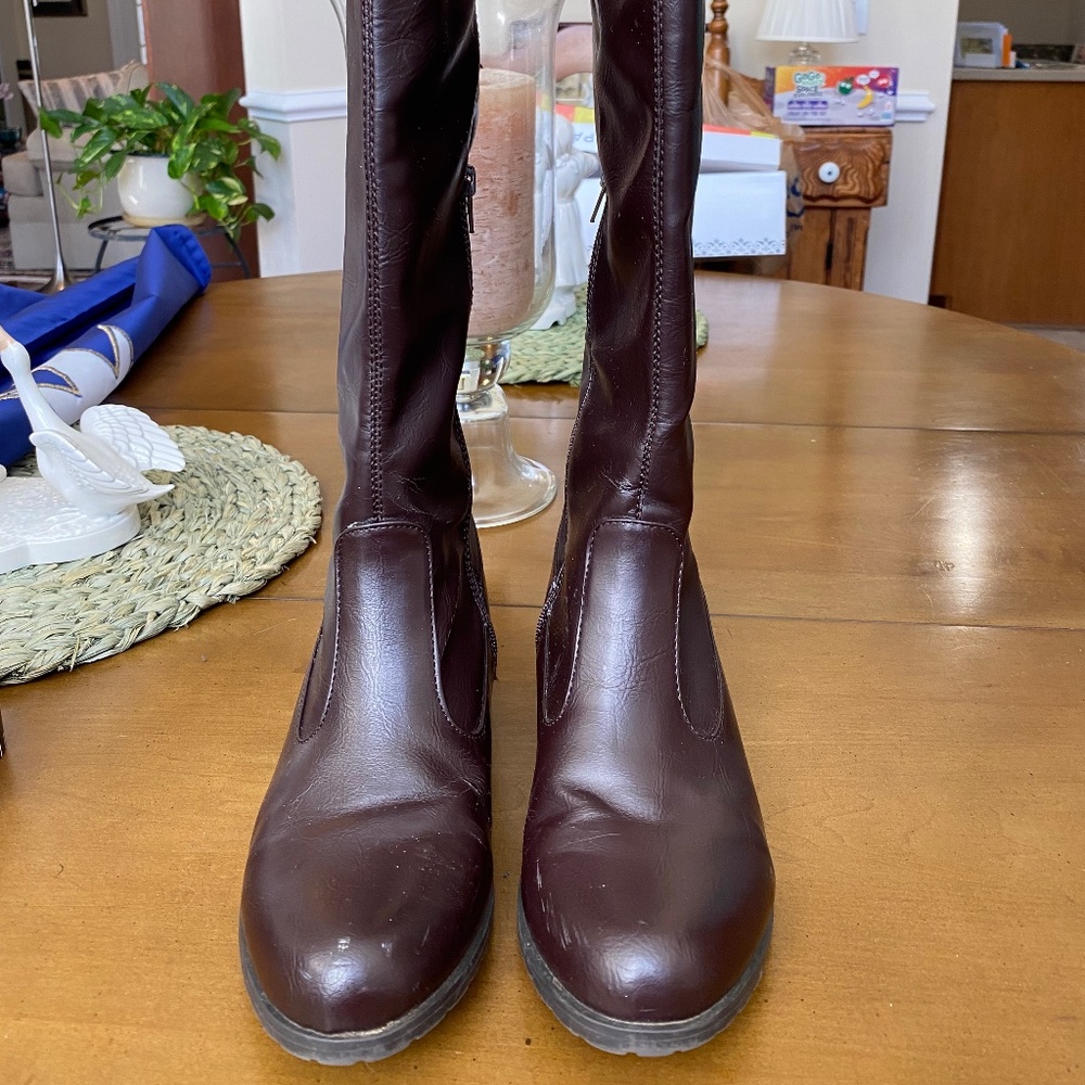 BareTrap Boots